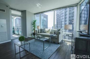 Main picture of 680 Condo