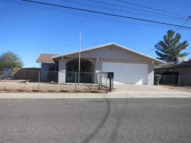 Main picture of 3012 Main St