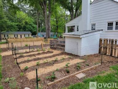 Main picture of 2811 Omah St
