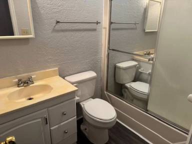 Main picture of 222 Poplar Rd