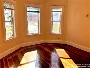Main picture of 40 Litchfield St