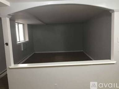 Main picture of 787 Vose Ave
