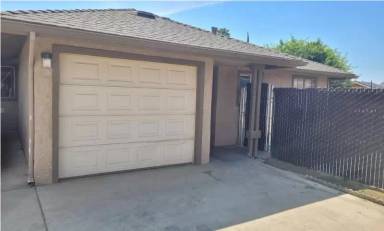 Main picture of 1565 N Pleasant Ave