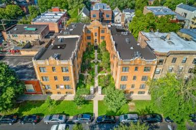 Main picture of 3808 N Sheffield Ave