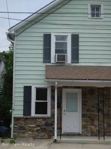 Main picture of 325 W 4th St