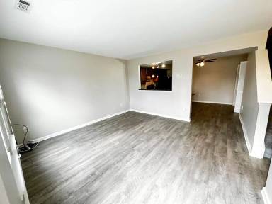 Main picture of 1722 Wilcox Ln