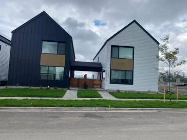 Main picture of 3038 S 31st Ave