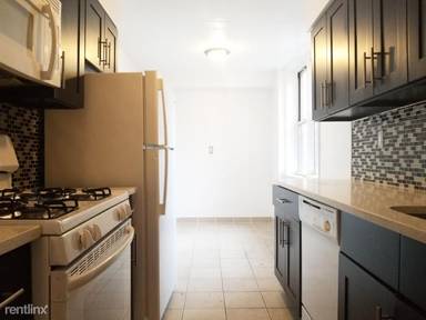 Main picture of 22410 Jamaica Ave