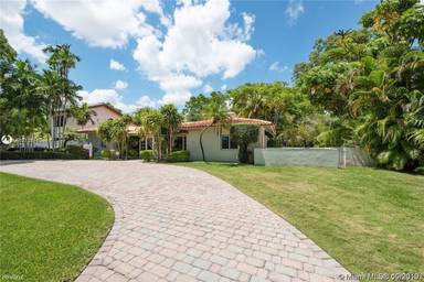 Main picture of 3211 Riviera Dr