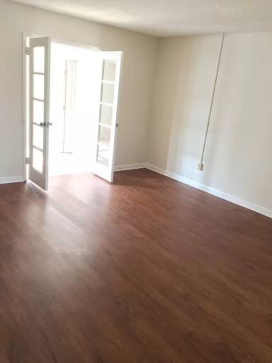 Main picture of 724 River St