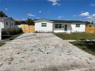 Main picture of 31 E 52nd Pl