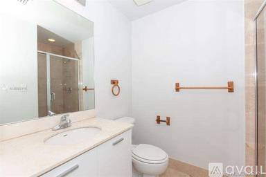 Main picture of 2150 Van Buren St