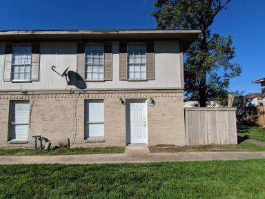 Main picture of 1960 Upland Dr