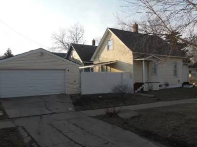 Main picture of 901 10th Ave SW