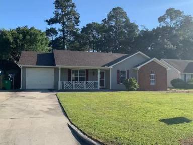Main picture of 916 Pine Cone Cir