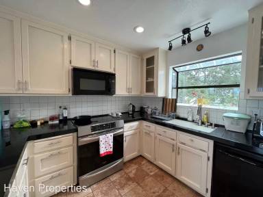 Main picture of 732 Manzanita Dr