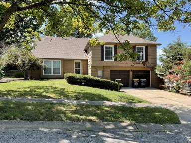 Main picture of 10412 Indiana Ave