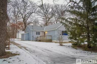 Main picture of 7N025 Jackson Ave