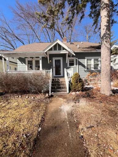 Main picture of 811 Hilldale Dr