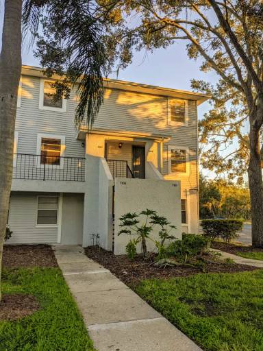 Main picture of 7105 E Bank Dr