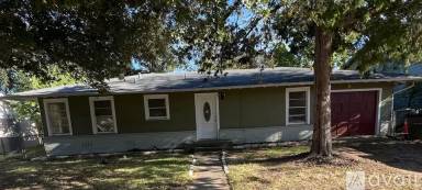 Main picture of 707 Enfield St