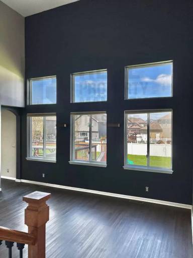 Main picture of 1140 Hyde Park