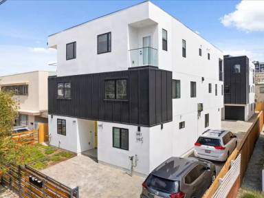 Main picture of 6417 Lexington Ave