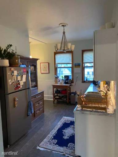 Main picture of 2841 S Superior St