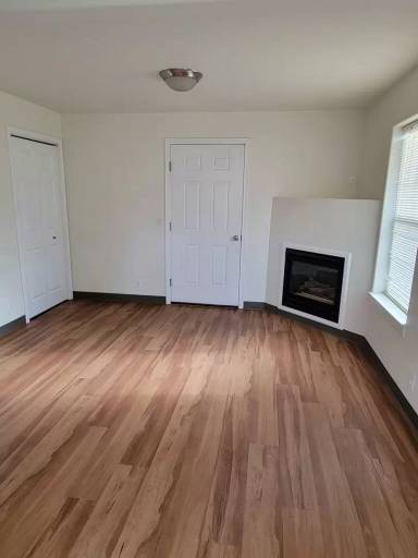 Main picture of 844 NW Ogden Ave