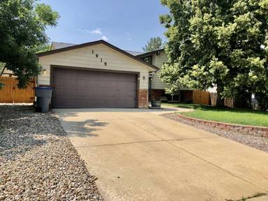 Main picture of 1915 Cambridge Dr