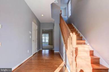 Main picture of 8470 Hallie Rose St