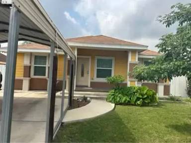 Main picture of 813 W 26th St