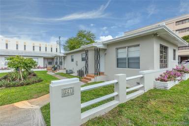 Main picture of 223 Antiquera Ave