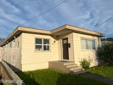 Main picture of 3223 Nevada St