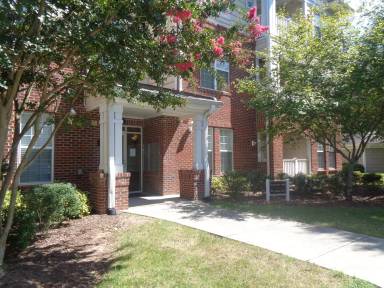 Main picture of 914 Providence Glen Dr