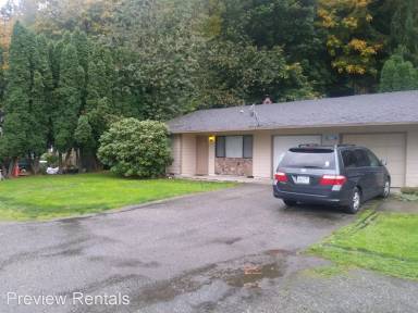 Main picture of 11040-11062 N Skagit St