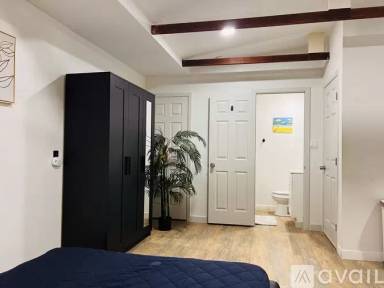 Main picture of 43450 Newport Dr