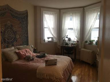 Main picture of 1193 Commonwealth Ave