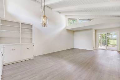 Main picture of 1824 Alameda Ave