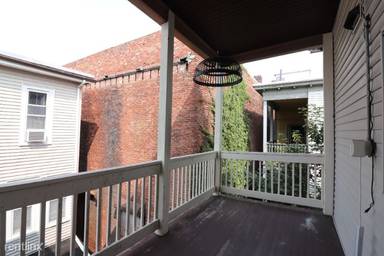 Main picture of 18 Homer St