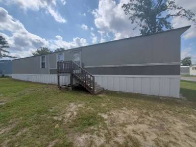 Main picture of 5615 Pepperridge Dr