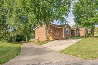 Main picture of 3066 Woody Ln