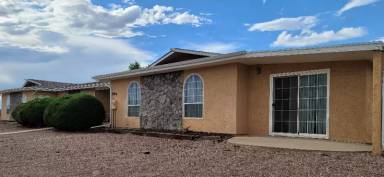 Main picture of 994 S Coral Pl