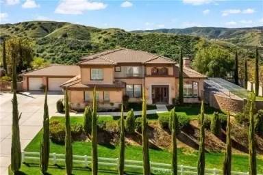 Main picture of 2136 Horse Trail Dr