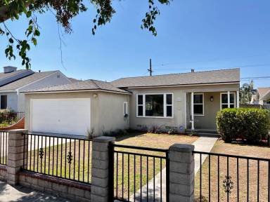 Main picture of 2258 E 65th St