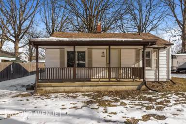 Main picture of 3645 N Sadlier Dr