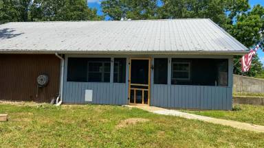 Main picture of 32883 Maries Road 504