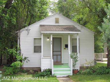 Main picture of 818 Young St