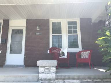 Main picture of 4988 Neosho St