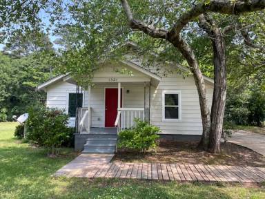 Main picture of 1521 Saugahatchee Rd